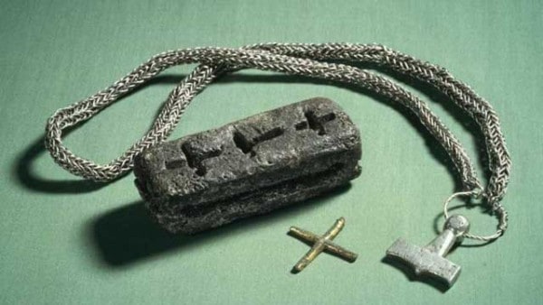 Asatru-Christian-Scandinavia-jewelry-church-gods-goddesses-symbols