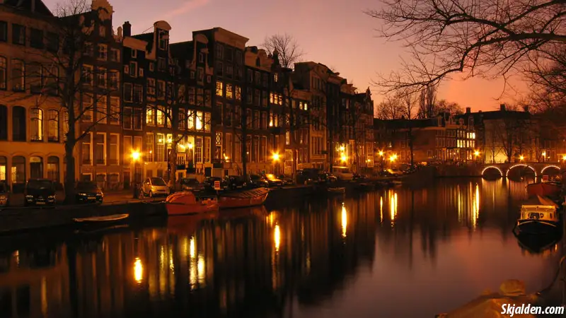 canal-houses-of-amsterdam